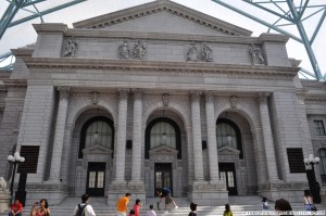 universal-studios-singapore-new-york-public-library