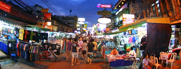 Khaosan Road (Photo By : Bangkok.com)