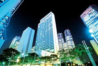 Bagian Depan Keio Plaza Hotel Shinjuku