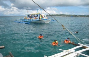 Suasana Snorkelingnya