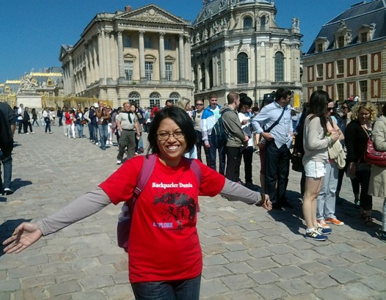 Tulisannya "Backpacker Dunia Explore Palawan Philipina"