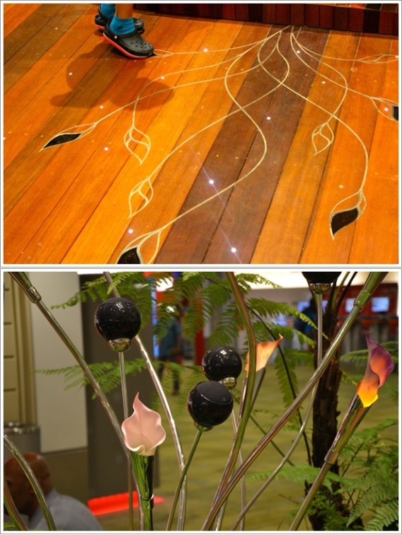 Sensor Gerak di Enchanted Garden (atas) dan Bunga-Bunga yang Mekar (Bawah)