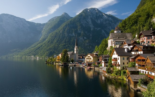 Hallstatt dari titik Gosaumühlstraße (Photo by : wikipedia)
