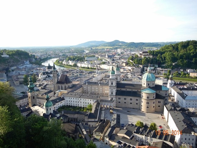 Pemandangan dari atas Benteng