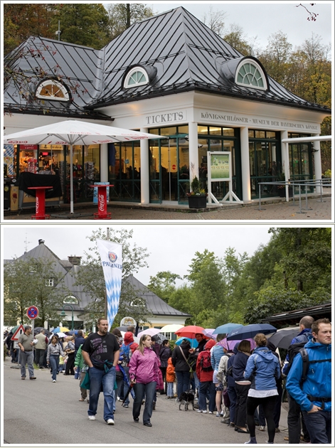 Ticket Centre (atas) dan antrian saat High Season (bawah) Photo by: Allane Milliane & stephhaas)