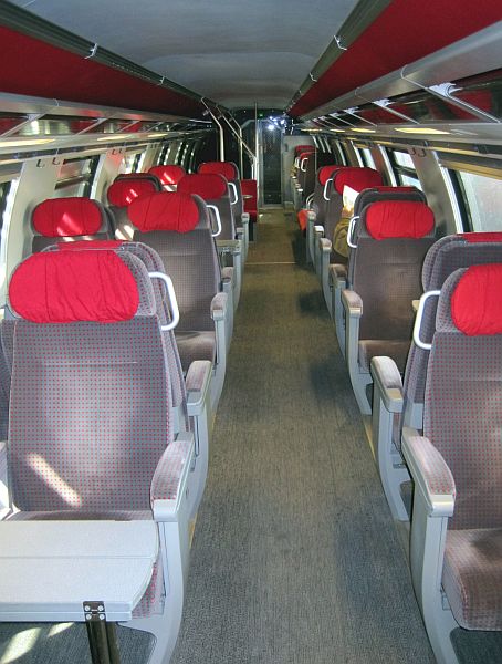 Bagian Dalam Kereta EC