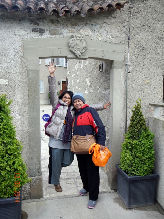 Saya dan Ibu Mertua di Schloss Laufen
