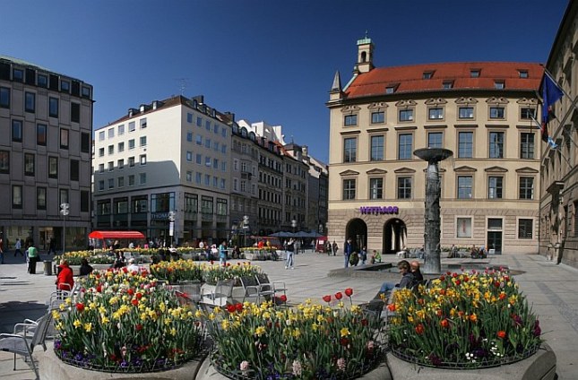 Richard Strauss Fountain (Photo By : dailymunich.yakohl.com)