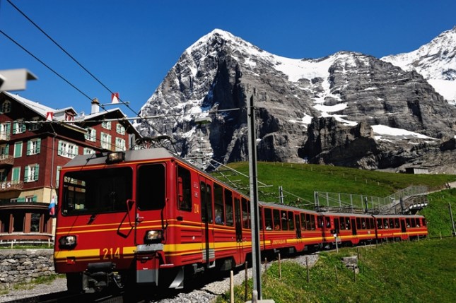 Kereta Api Jungfraujoch - Kleine Scheidegg (Photo by: april14,1978)